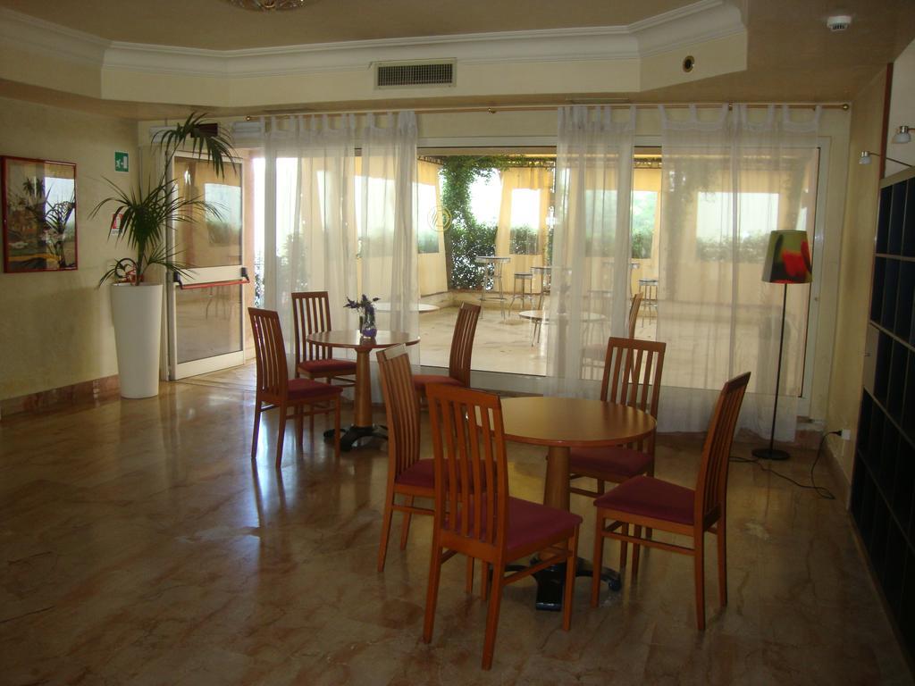 Park Hotel Roma Cassia Екстер'єр фото